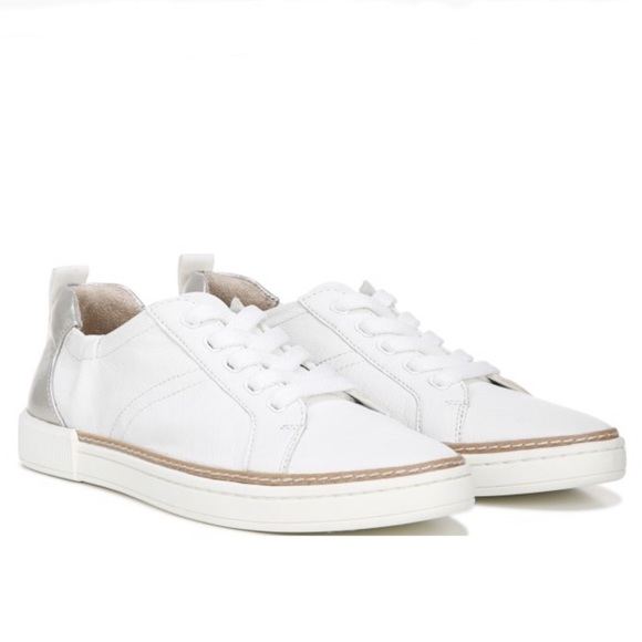 naturalizer sneakers wide